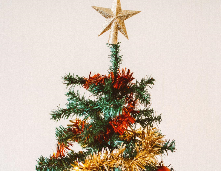 The Perfect Guide to Decorating Your Prelit Christmas Tree